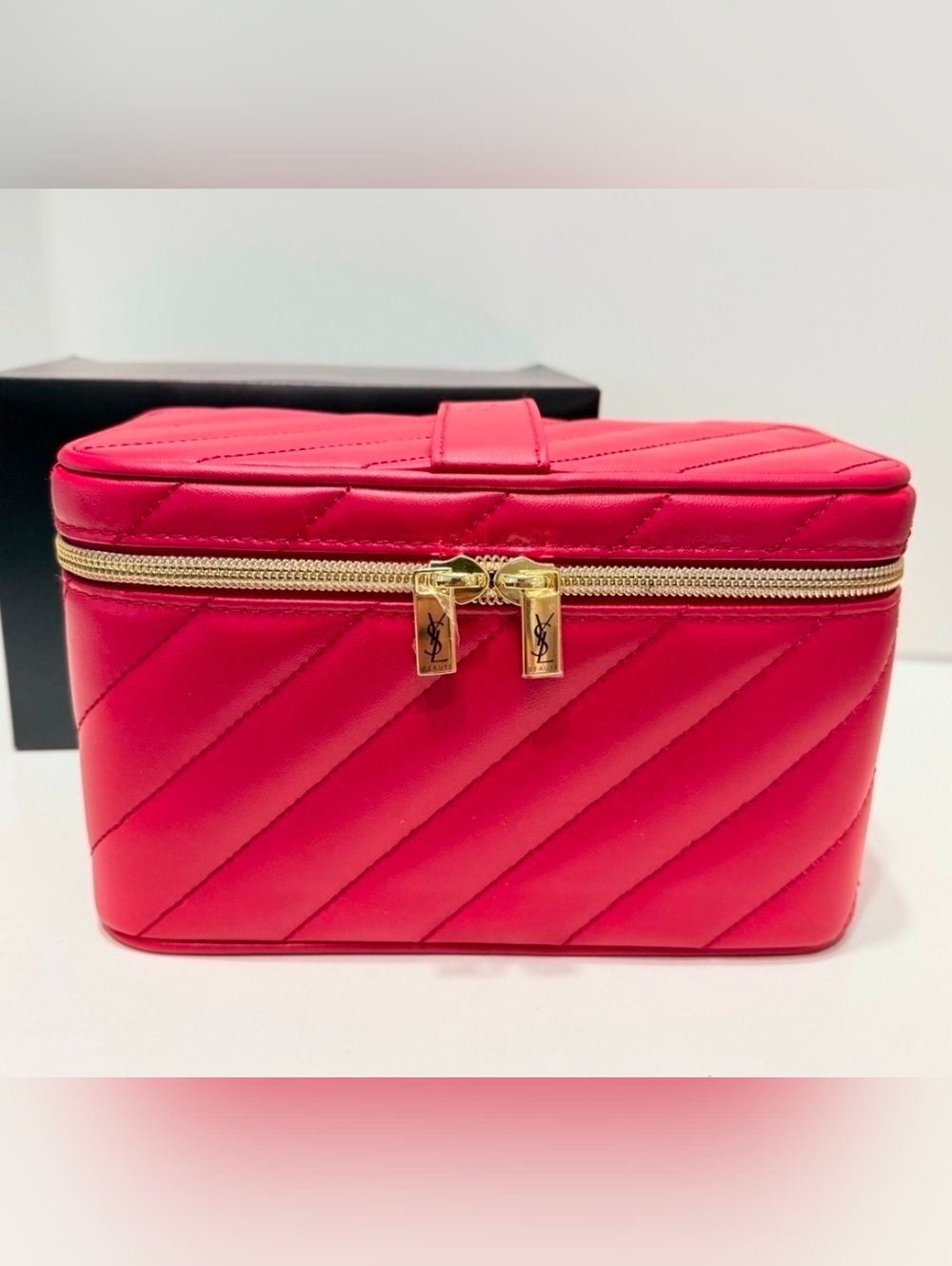 Ysl Yves Saint Laurent Beaute Premium Vanity Red Makeup Case W/Mirror - Picture 2 of 6